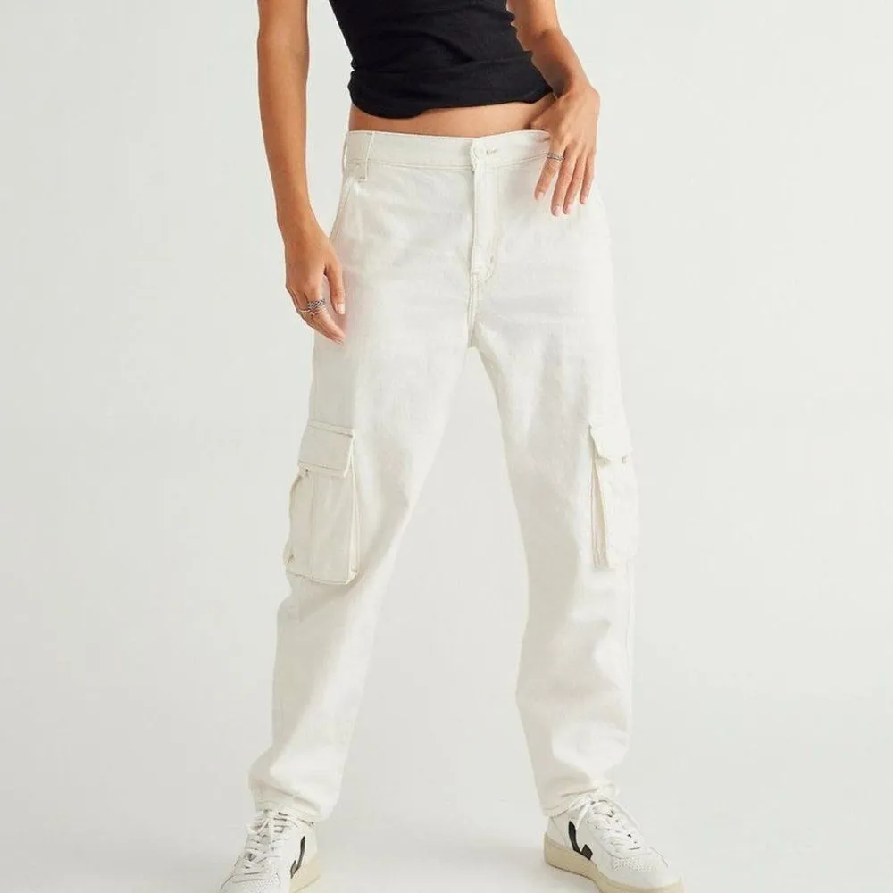Levi's Loose Cargo Utility Jeans in Ecru Cream - Image 4