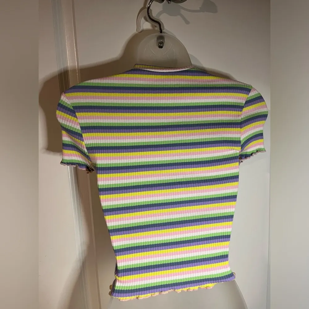 SHEIN Striped Ribbed Stretch Crop Top Pastel Colored Short Sleeve Size Small - Image 9