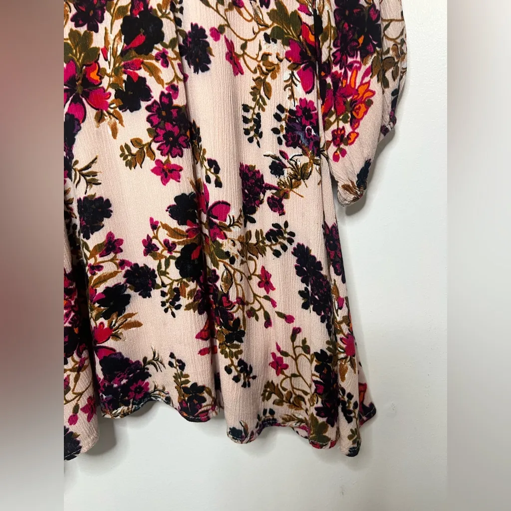 Sage Dress with Floral Lace Accents size medium 
With wide sleeves - Image 5