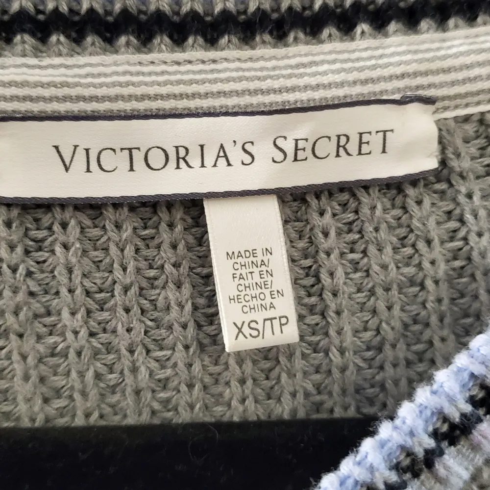 Victoria's Secret Gray Black Pullover Knit Sweater XS - Image 2