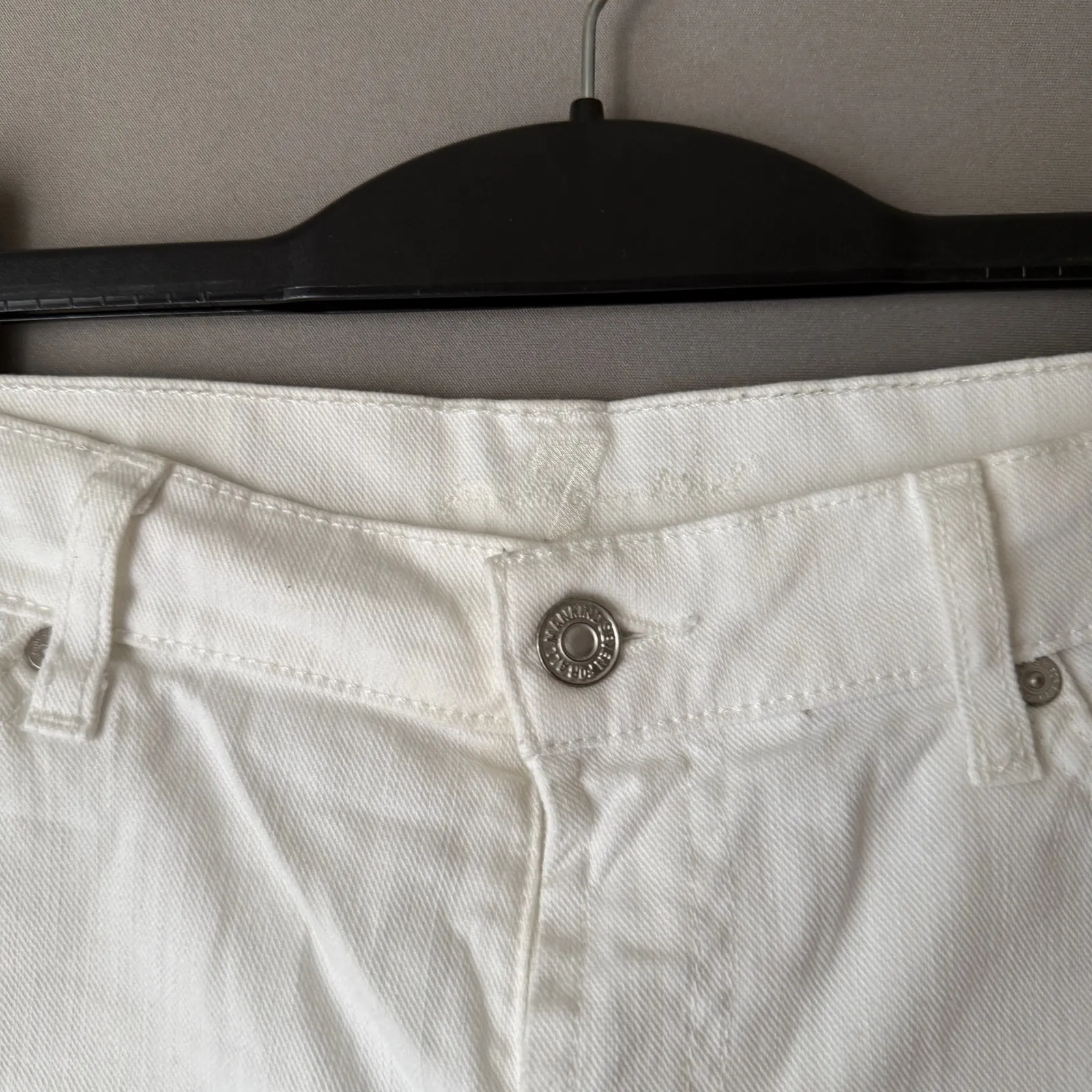 7 For All Mankind  sz‎ 28 white denim shorts - Image 2