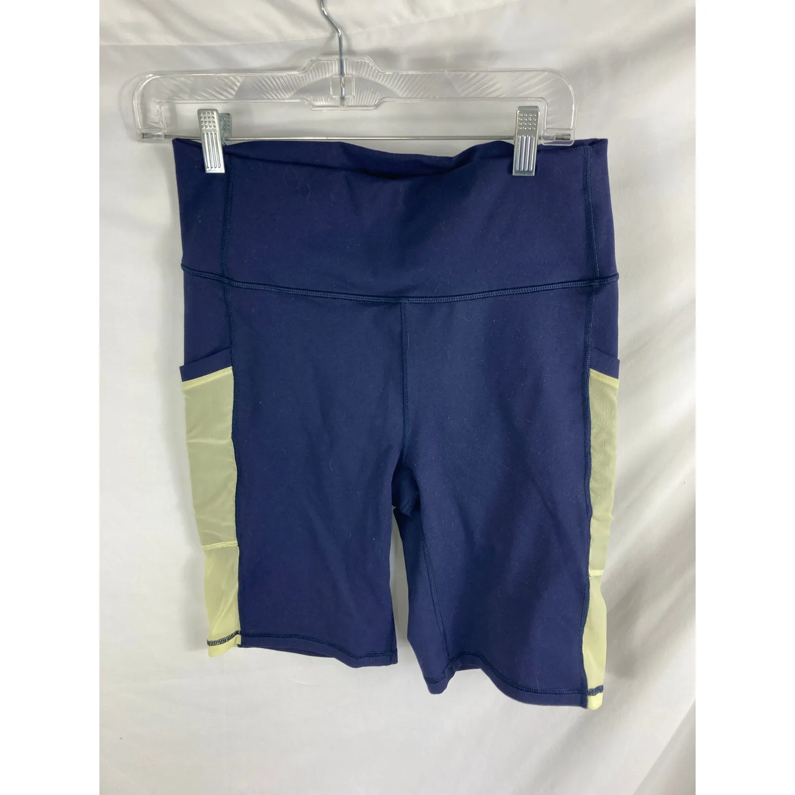 Fabletics On the Go Powerhold High Waisted 9" Short Size medium - Image 3