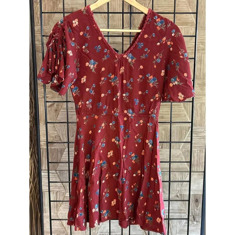 Angie Womens Mini Dress Small Burgundy Floral Button Front Flutter Sleeves Boho - Image 4