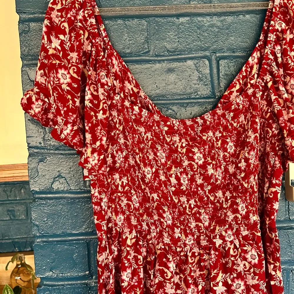 NWT Floral Flowy Blouse - Image 10