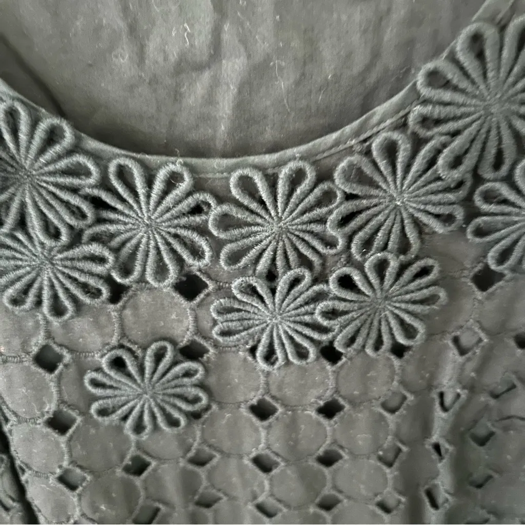 Talbots Cotton Eyelet Sleeveless Shell Tank. Size 6. - Image 4