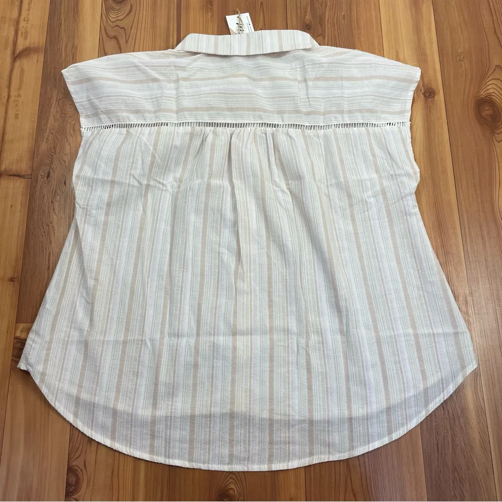 New In Very J Women’s Cap Sleeve Button-Up Blouse Stripe New 1X Neutral - Image 2
