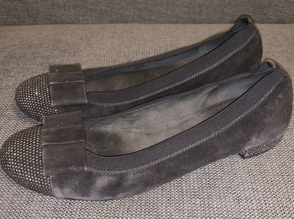 Stuart Weitzman black slip on ballet flats, jewels, bow, size 8.5 - Image 2