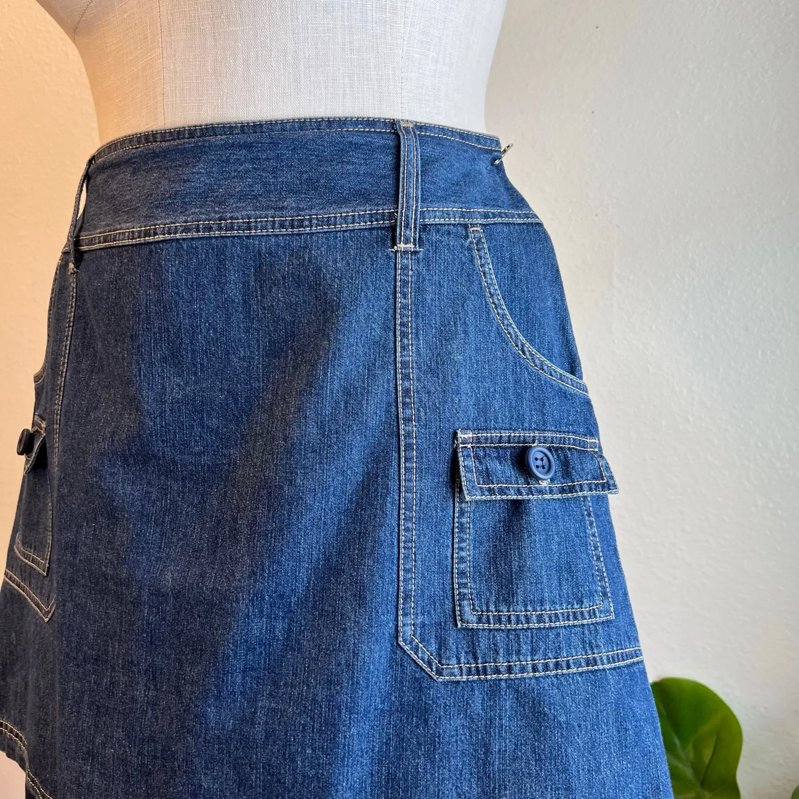 St. John's Bay Vintage Blue 100% Cotton Denim Cargo Utility Skort Size 14 - Image 3