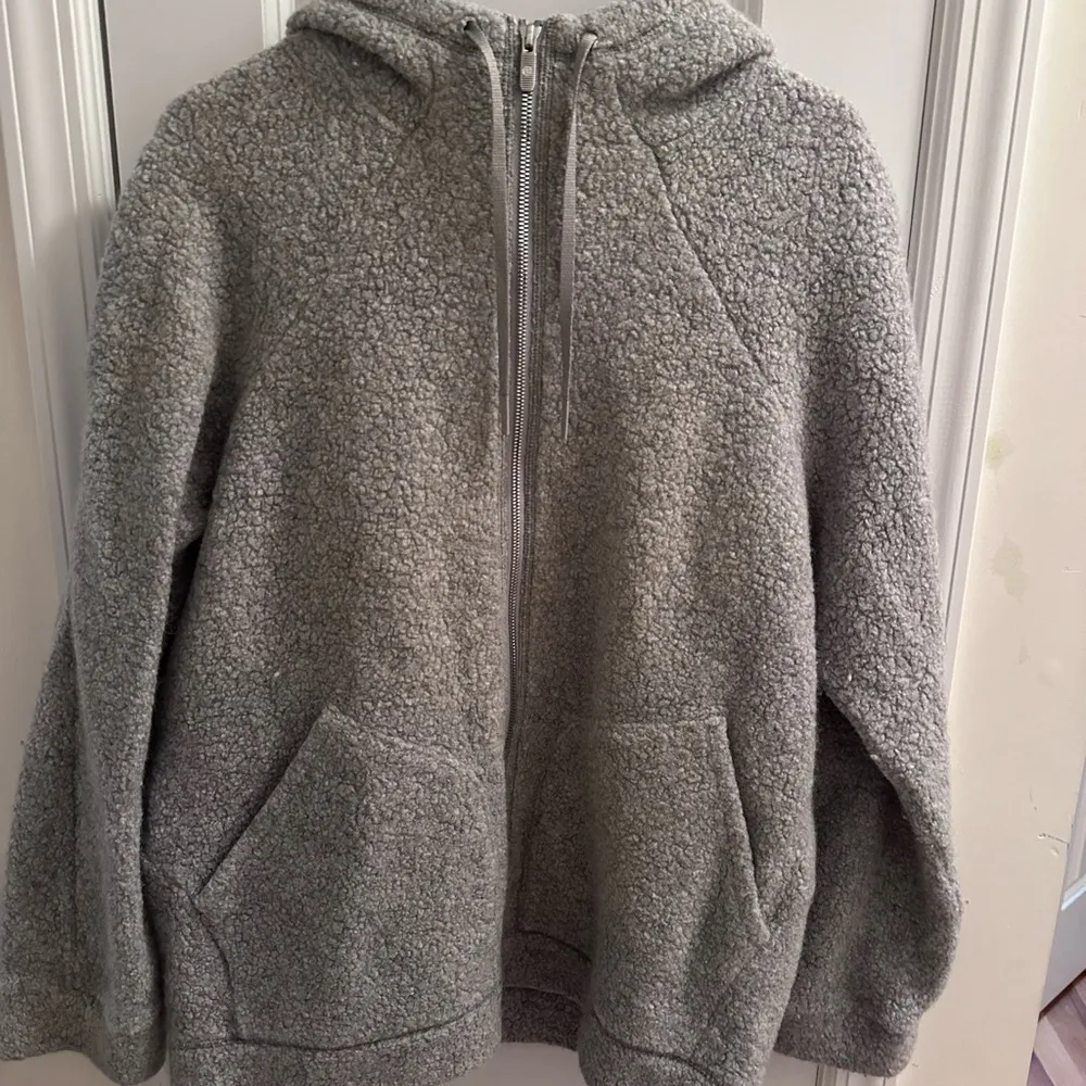 LULULEMON SO SHERPA ZIP HOODIE - Image 4