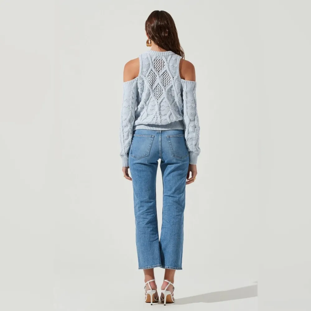 ASTR Mar Vista Cable Knit Cold Shoulder Sweater Top in Light Blue Size Small NWT - Image 8