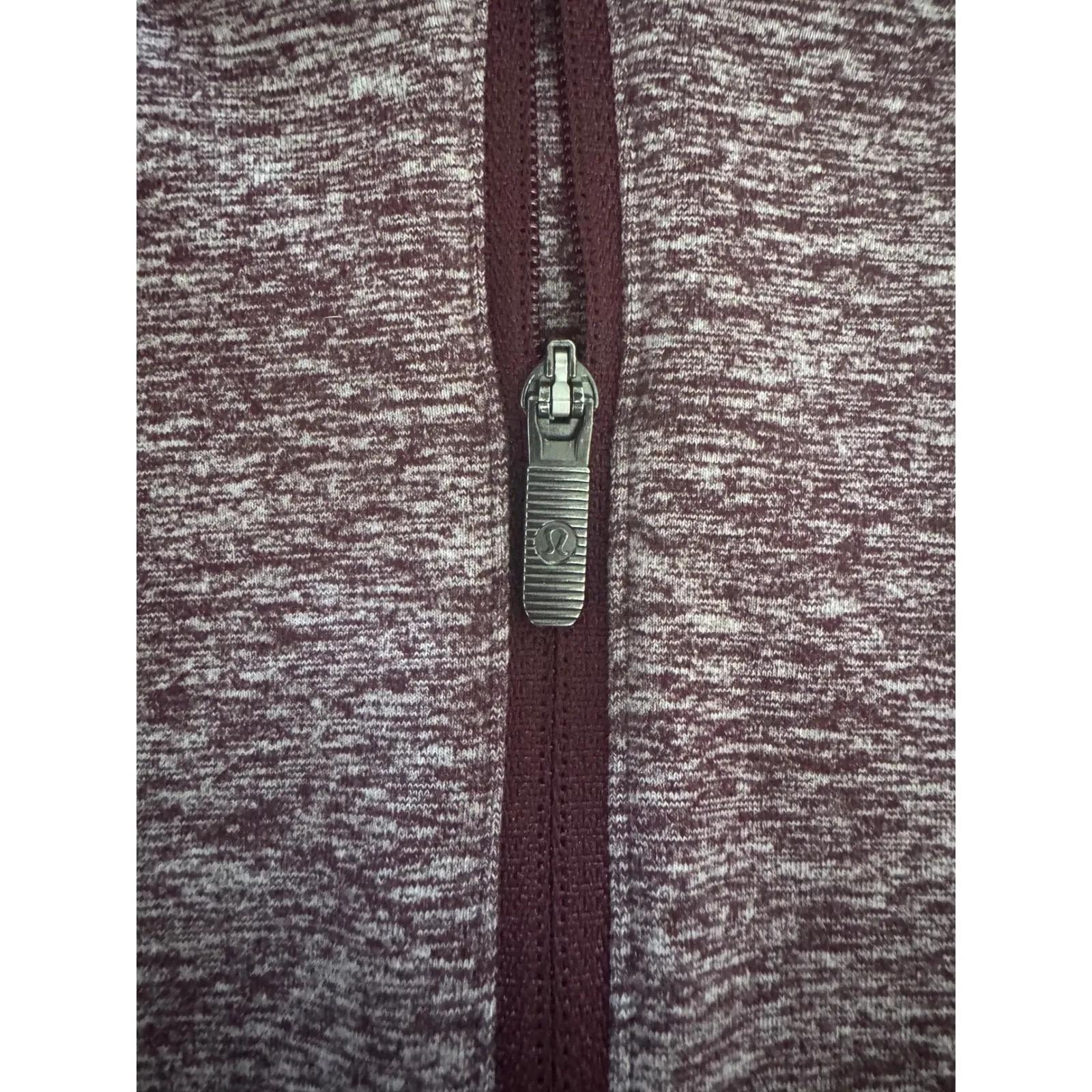 Lululemon Longsleeve Heathered Maroon  Size 4 Thumbholes Running - Image 4