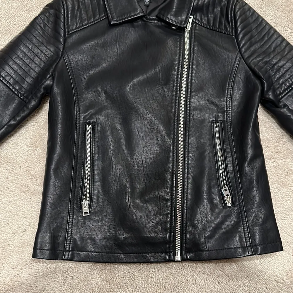 Leather jacket- never been worn! - Image 5
