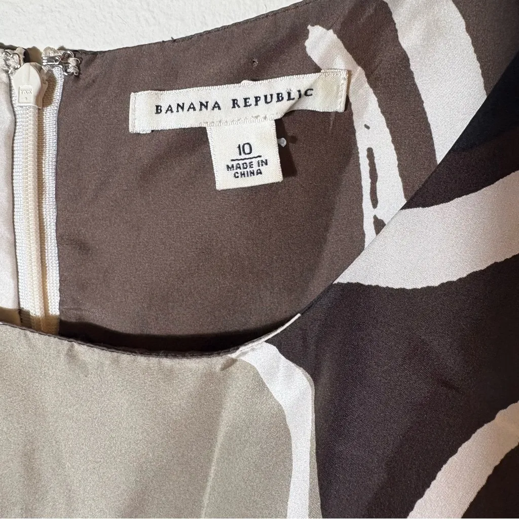 Banana Republic 100% Silk Sheath Dress Brown Beige Black Circle Print Size‎ 10 - Image 5