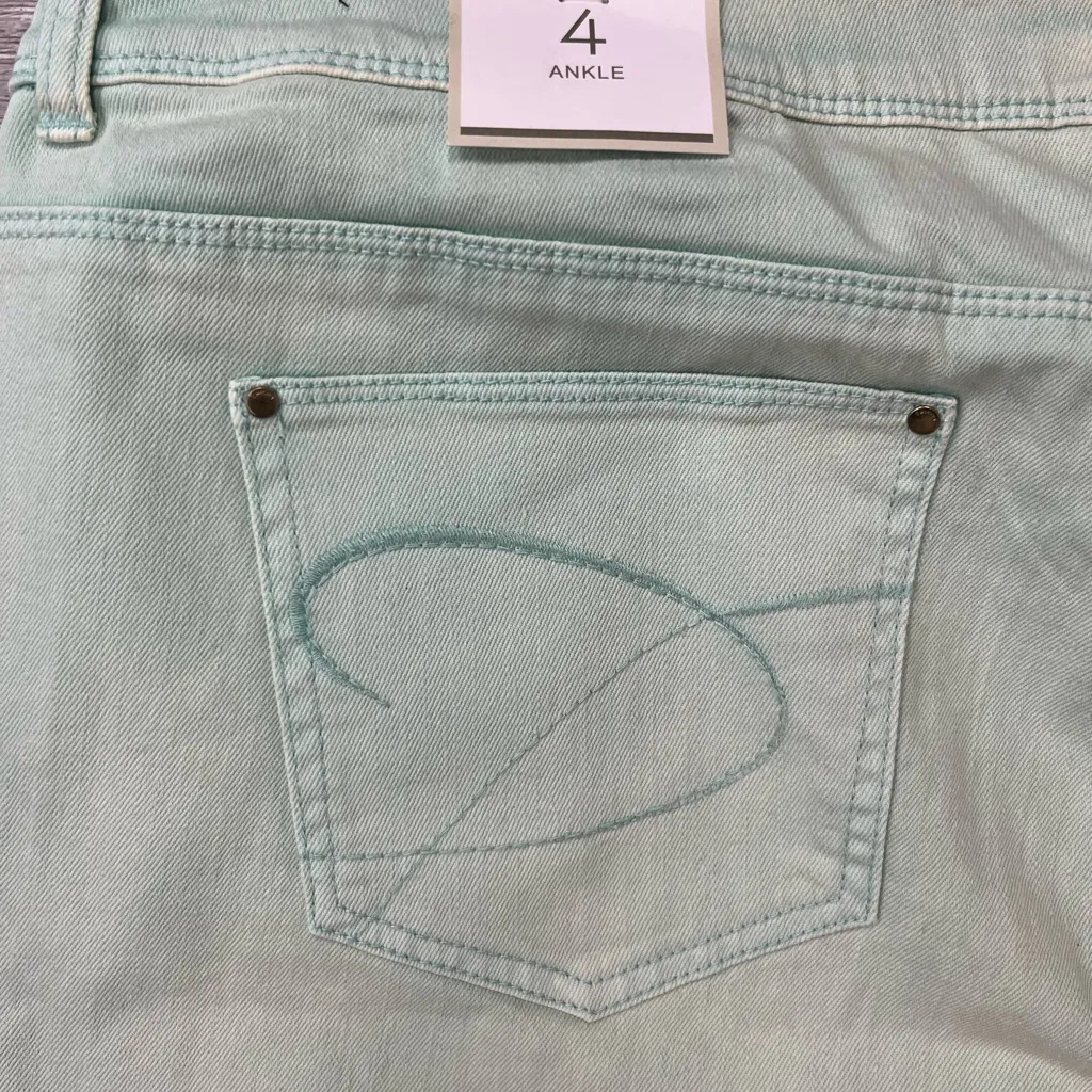 Chico’ Platinum Ankle size 4/18/20 Iced Mint Women's Jeans NEW WITH TAGS - Image 6