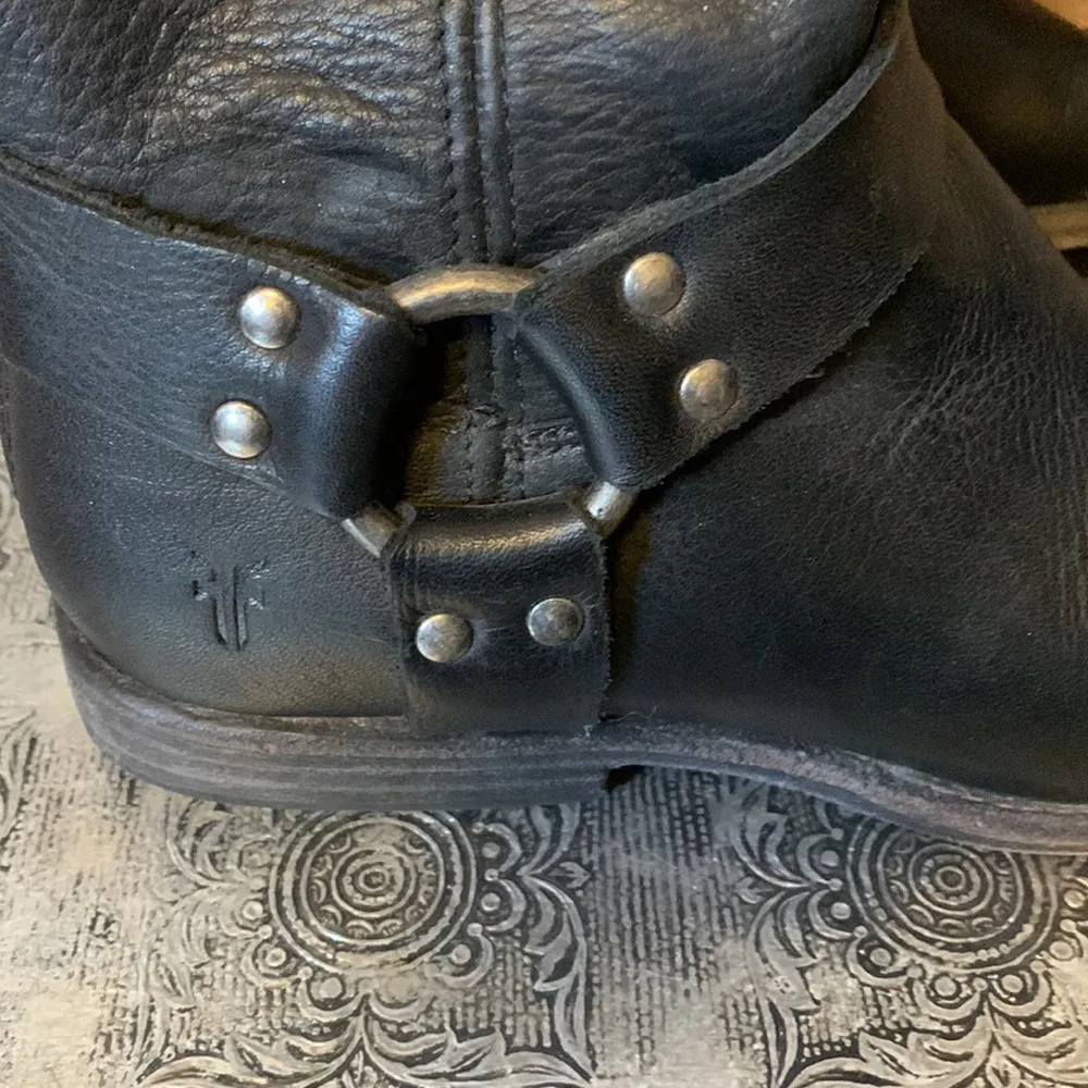 🚫SOLD🚫Frye Black Leather Motorcycle Boots with Zip Up Back Size 7 - Image 6