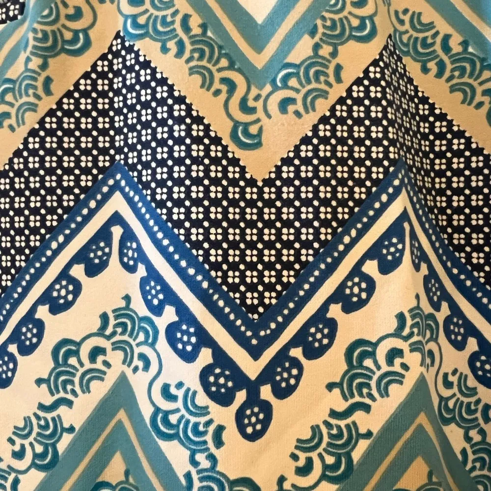 J. McLaughlin for Dillards Blue Geometric Print Partial Button Tunic Shirt Small - Image 6