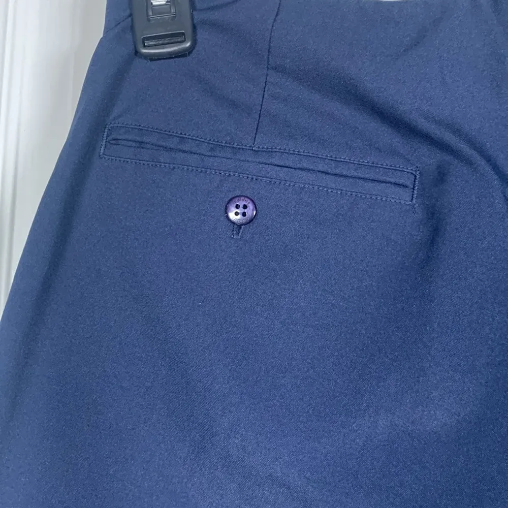 Adidas  Navy Blue Golf Shorts Size 10 EUC #0361-DS - Image 3