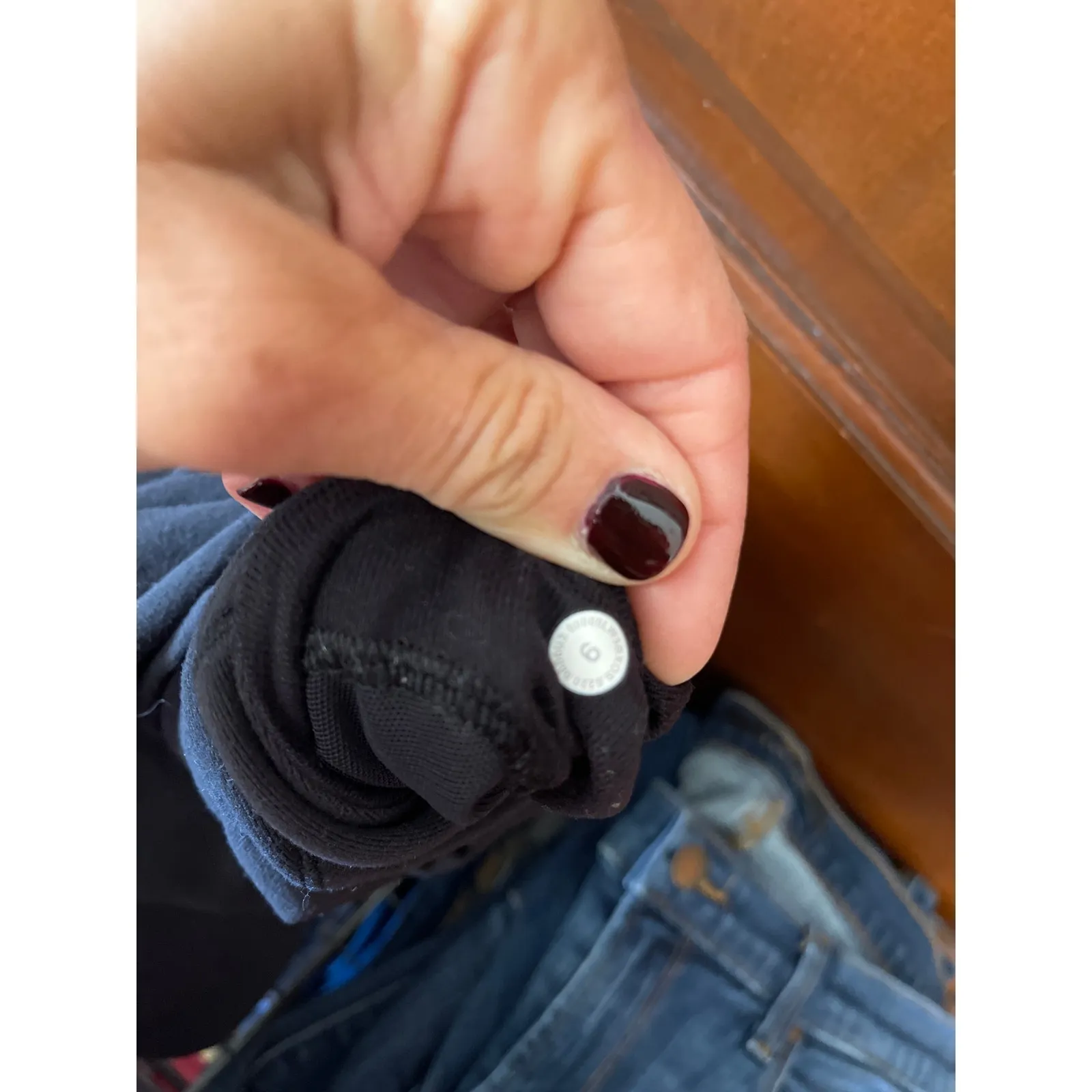 Lululemon cinch waistband jogger size 6 - Image 5