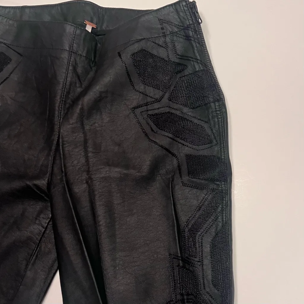 Free‎ People Tonal Geometric Embroidered Faux Vegan Leather Moto Pants Size 2 - Image 13