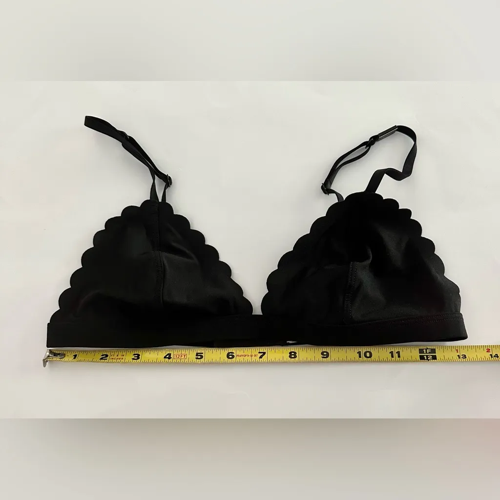 Victoria’s Secret Black Scalloped Bralette - Image 10