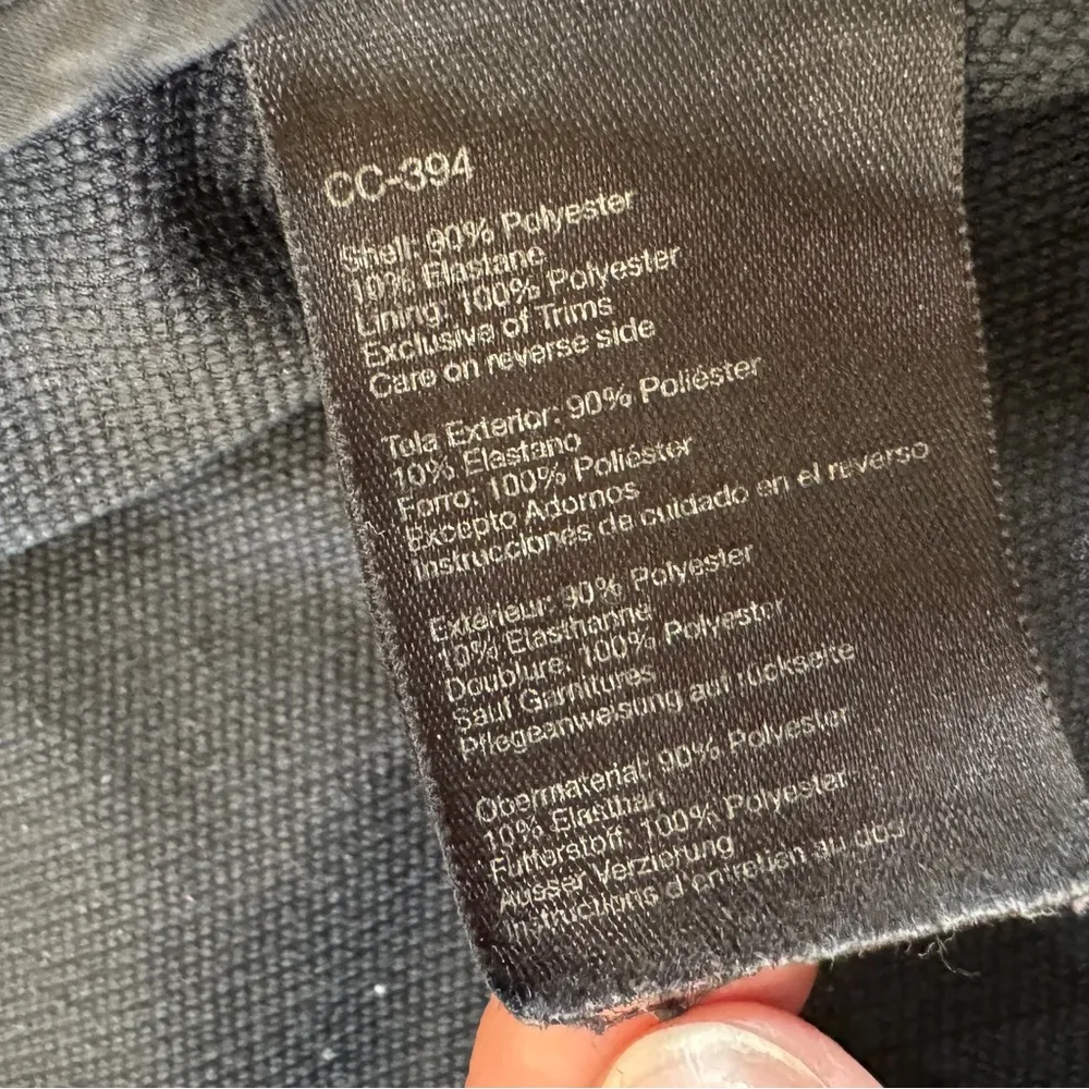 Marmot  women’s softshell black jacket size medium - Image 3