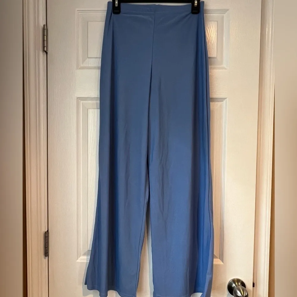 Boo hoo Periwinkle Size 8 Lightweight Wide‎ Leg High Waist Pants - Image 3