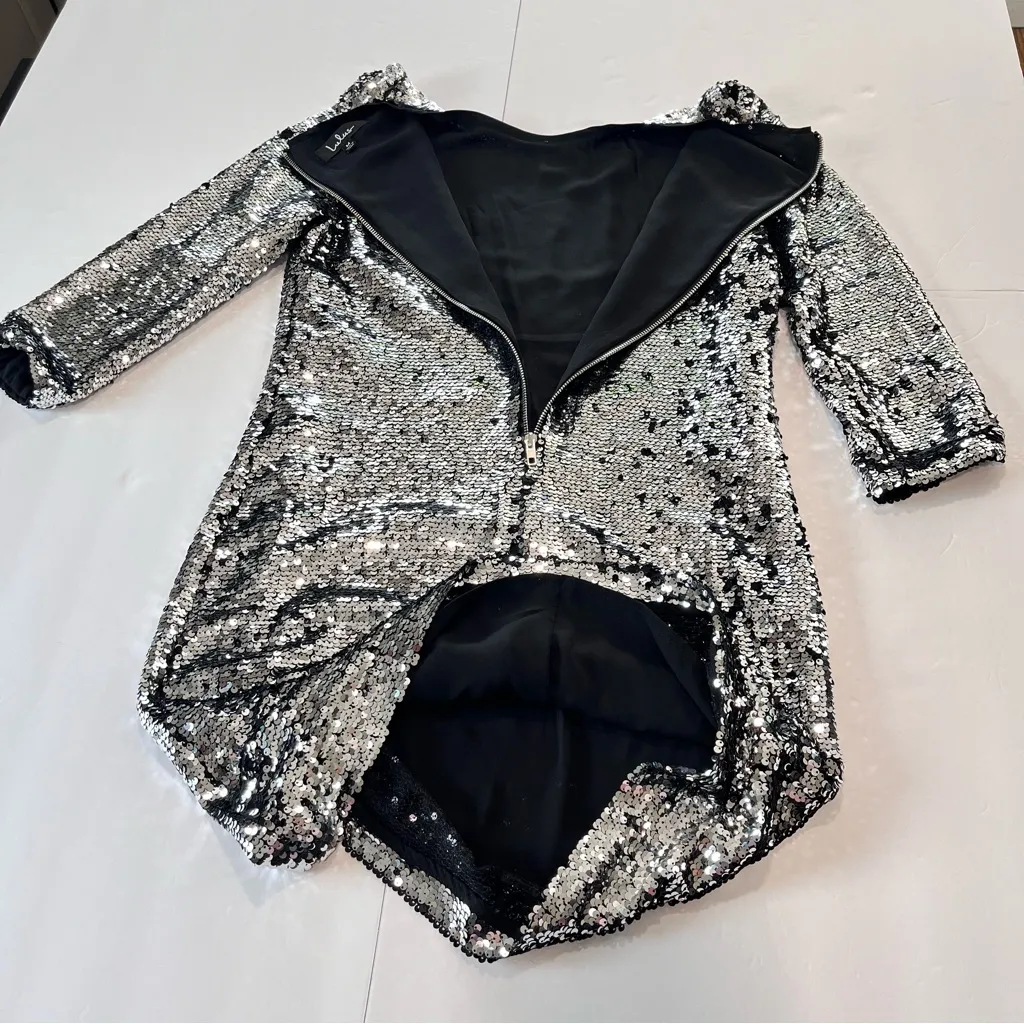Lulus Main Event Silver Sequin 3/4 Sleeve Sheath Dress‎ MEDIUM - Image 7