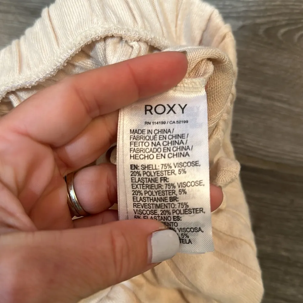 Women’s size small S super soft viscose blend  lounge shorts EUC - Image 3