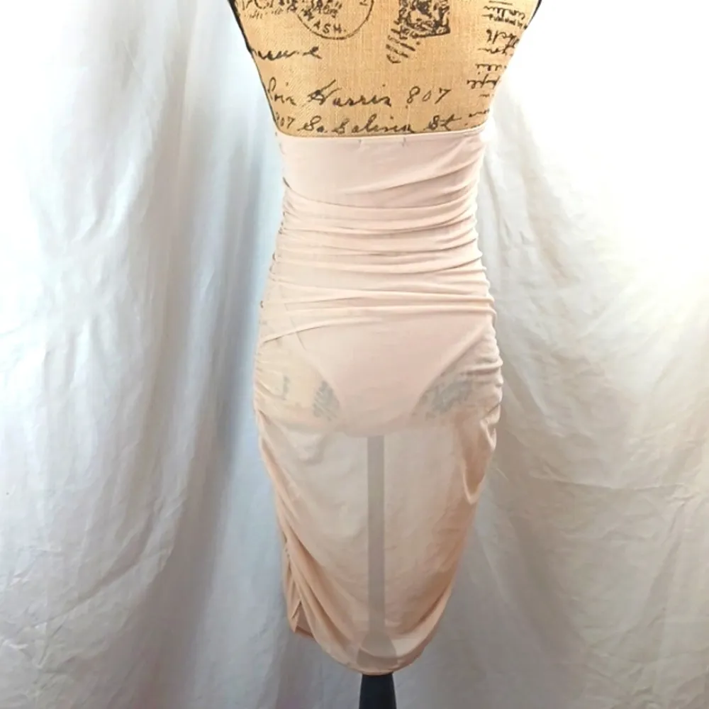 PrettyLittleThing Tan Strapless Bodycon Dress - Image 5