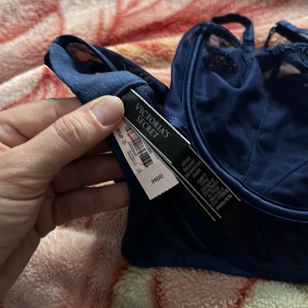 Victoria secret 34DD navy blue silk unlined balconet - Image 4