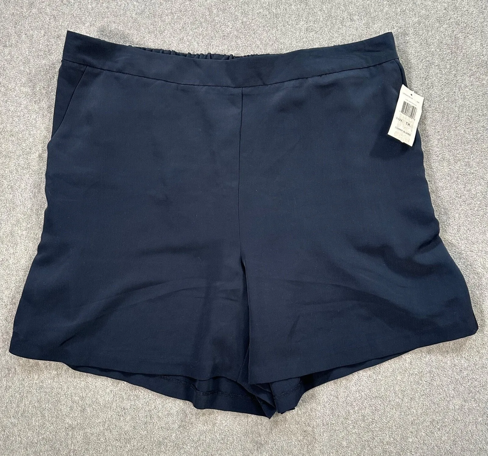 Gibson Latimer Shorts Women's 1X High Rise Flat Front Navy Blue Satin Stripe - Image 1