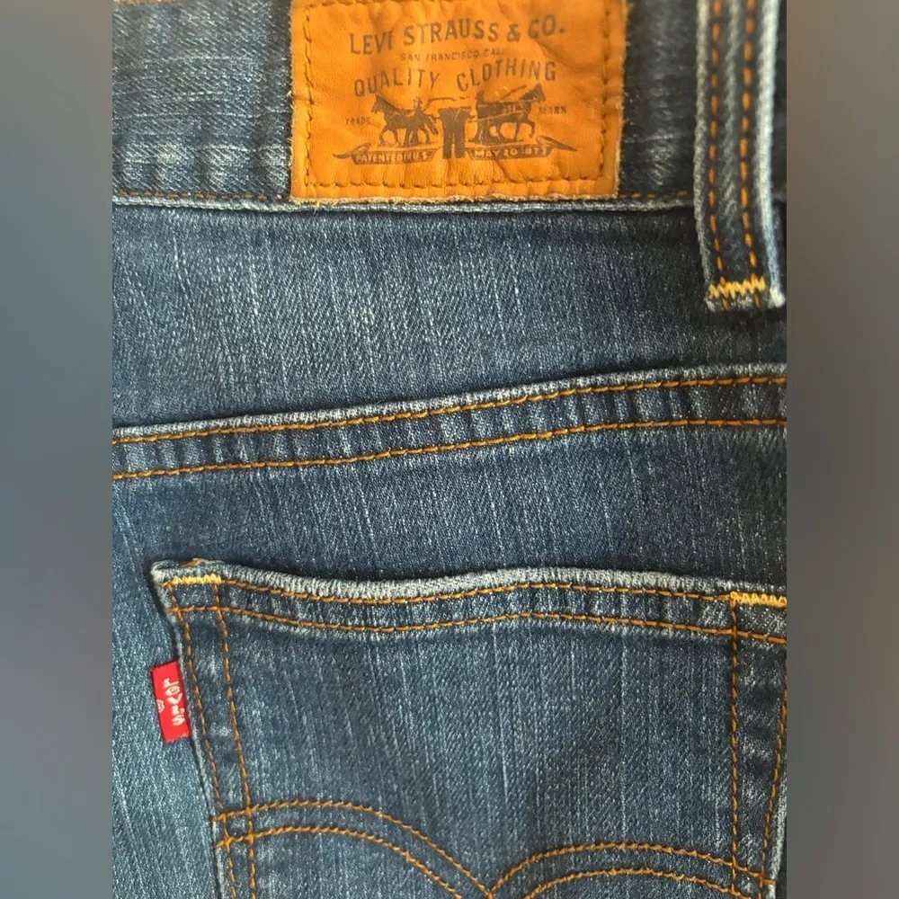 Levi’s High Rise Jeans Flare Size 6 - Image 6