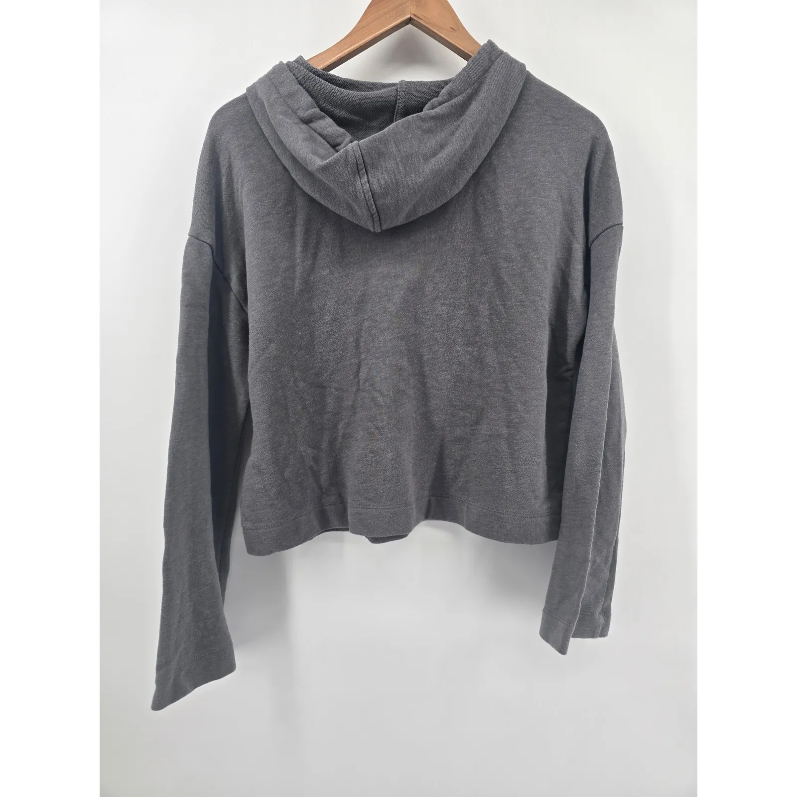 Fabletics x Demi Lovato Grey Cropped Hoodie Long Sleeve Drawstring Small Gray - Image 4