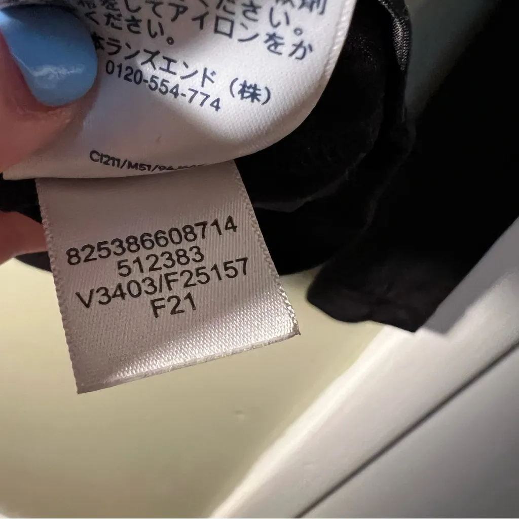 Lands’ End Long Sleeve T-Shirt Crewneck Black M 8-10 - Image 11