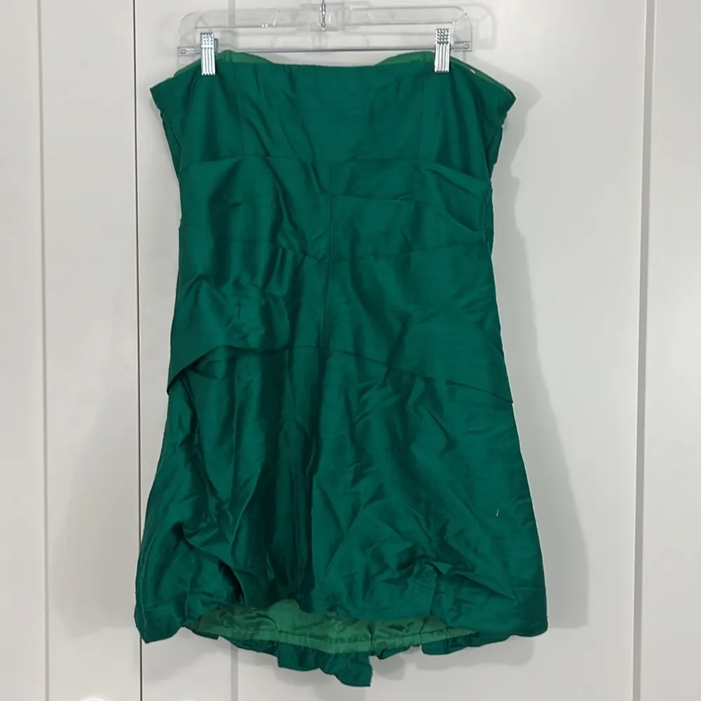 Phoebe Couture Size 14 Green Silk Y2K Ruffle Strapless Formal Dress w/Pockets - Image 6