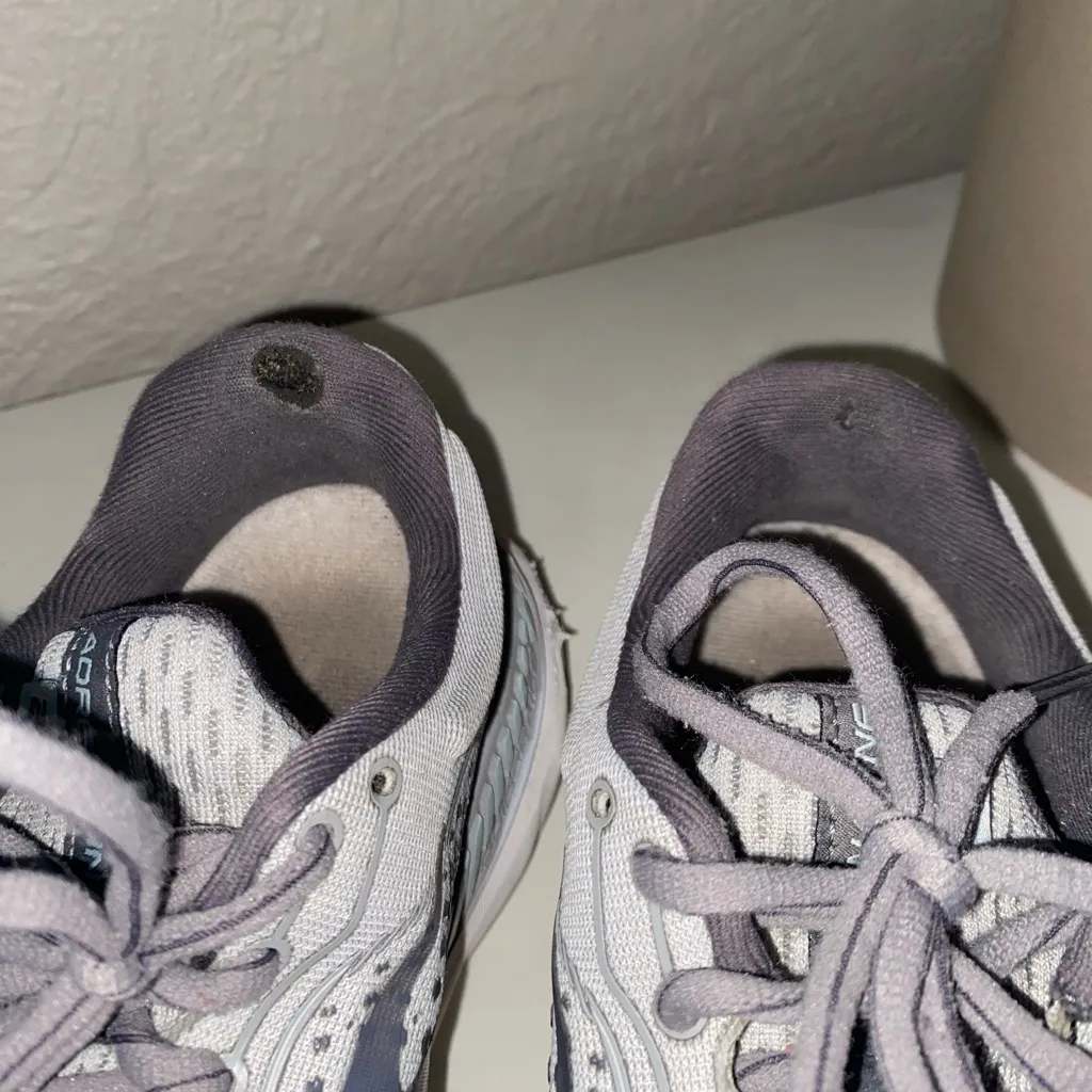 Brooks Adrenaline GTS 21 Women's Light Gray Running Shoes Athletic 8.5 - Image 6