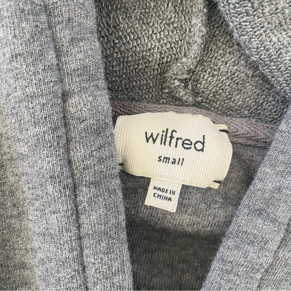 wilfred aritzia gray studded zip up hoodie jacket - Image 4