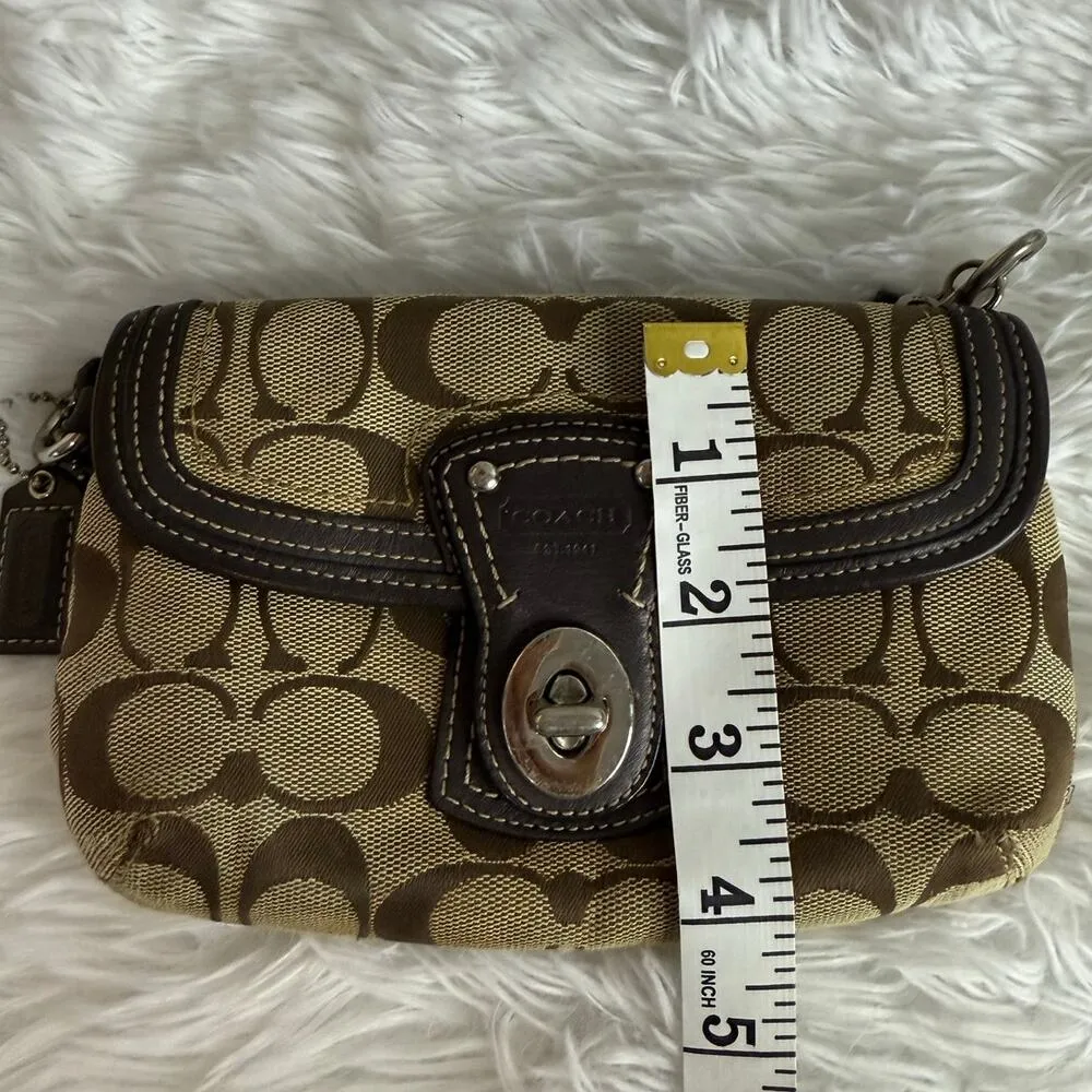 y2k COACH Turnlock Brown Signature Canvas Wristlet - Image 10
