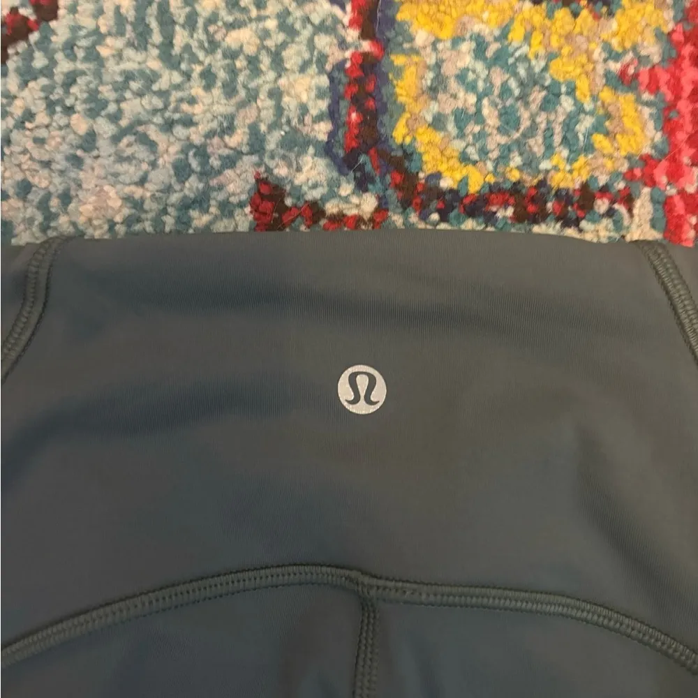 Lululemon Train Times Leggings Crop 17 in Grey Sage  Size 8 - Image 8