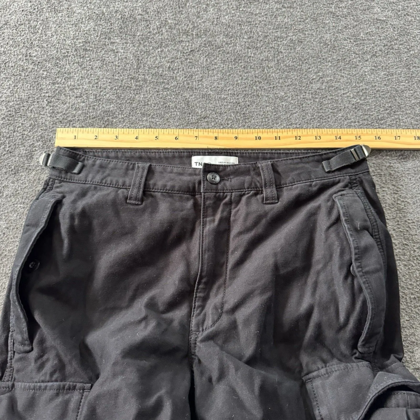 Aritzia TNA Supply Cargo Pants in Black Womens Size 6 Utility Cotton Baggy Y2K - Image 11