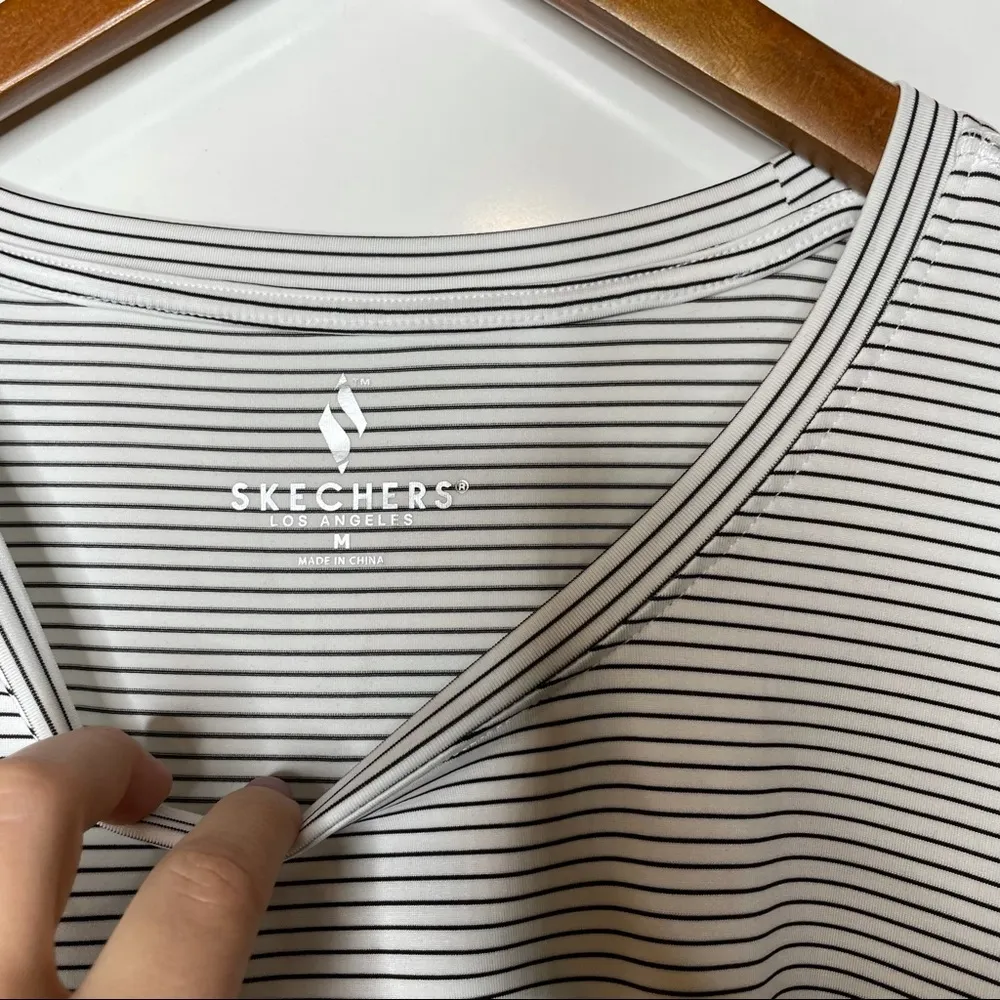 Skechers Women’s Striped Workout Top Medium - Image 3