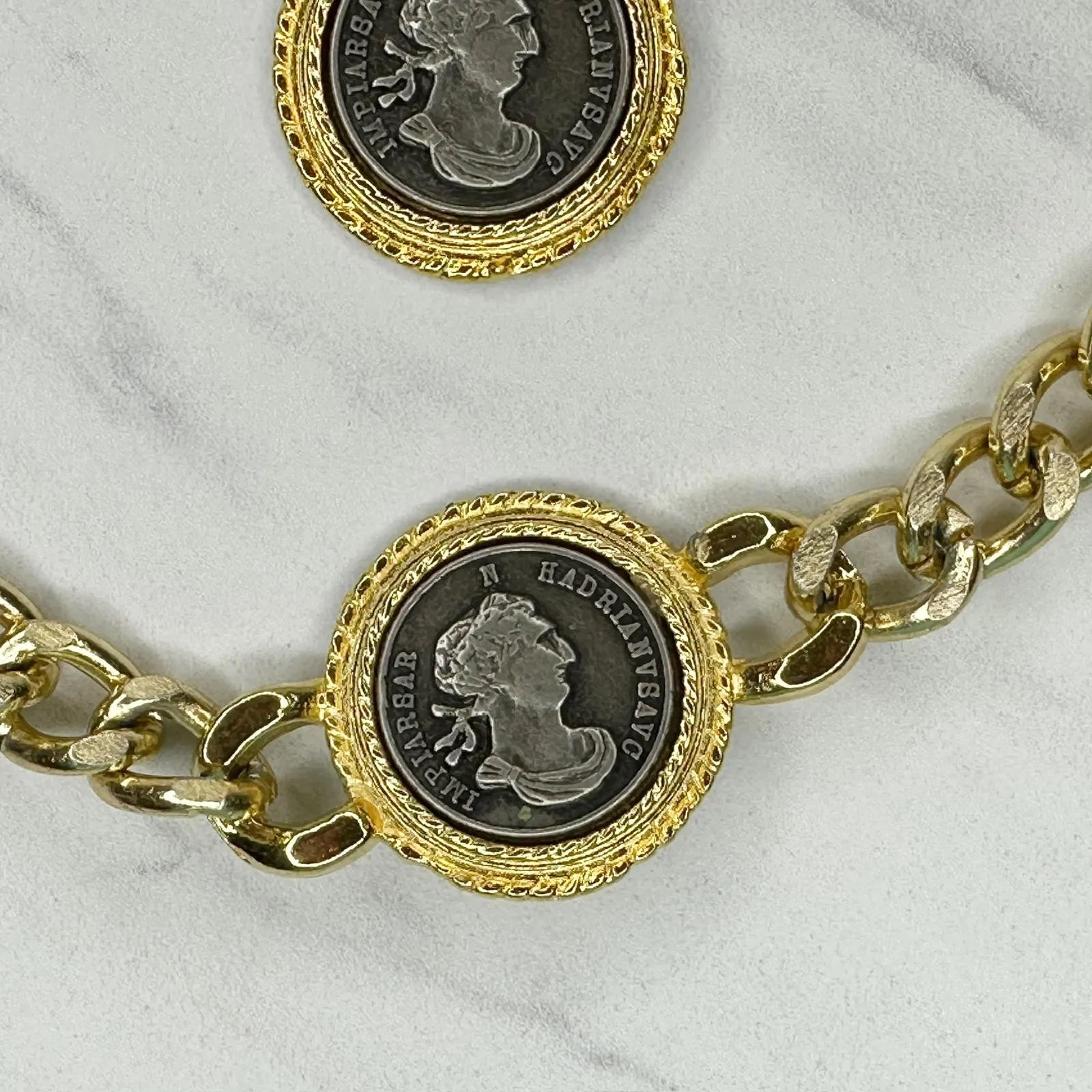 Vintage Omega Cameo Coin Concho Chain Link Belt Gold Tone XS/S Small ✨ - Image 7