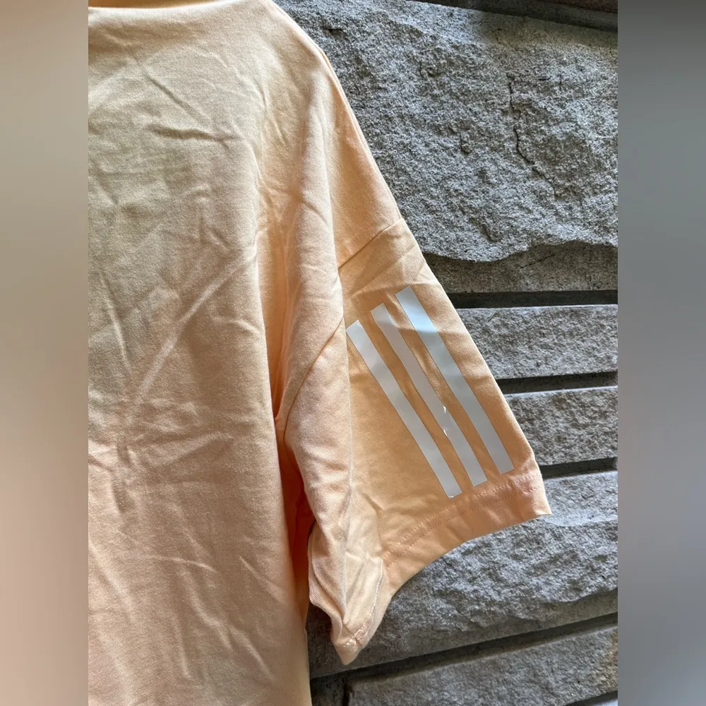 ADIDAS Hyperglam Boxy Cutout Vented Athletic Short Sleeve Shirt Small amber - Image 10