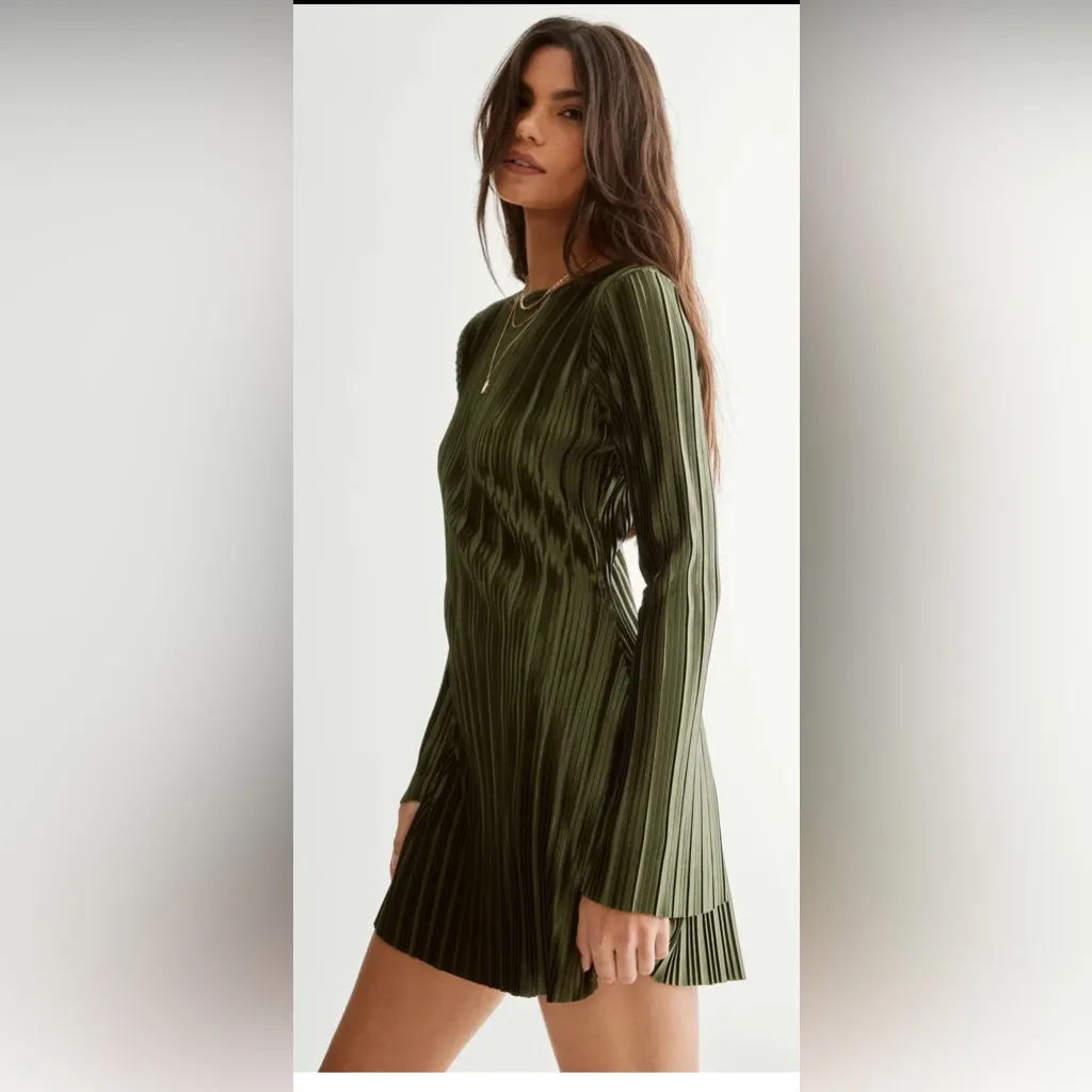 Nasty Gal Plisse Tunic Mini Dress in Army Green - size S - MSRP $49.90!! - Image 3