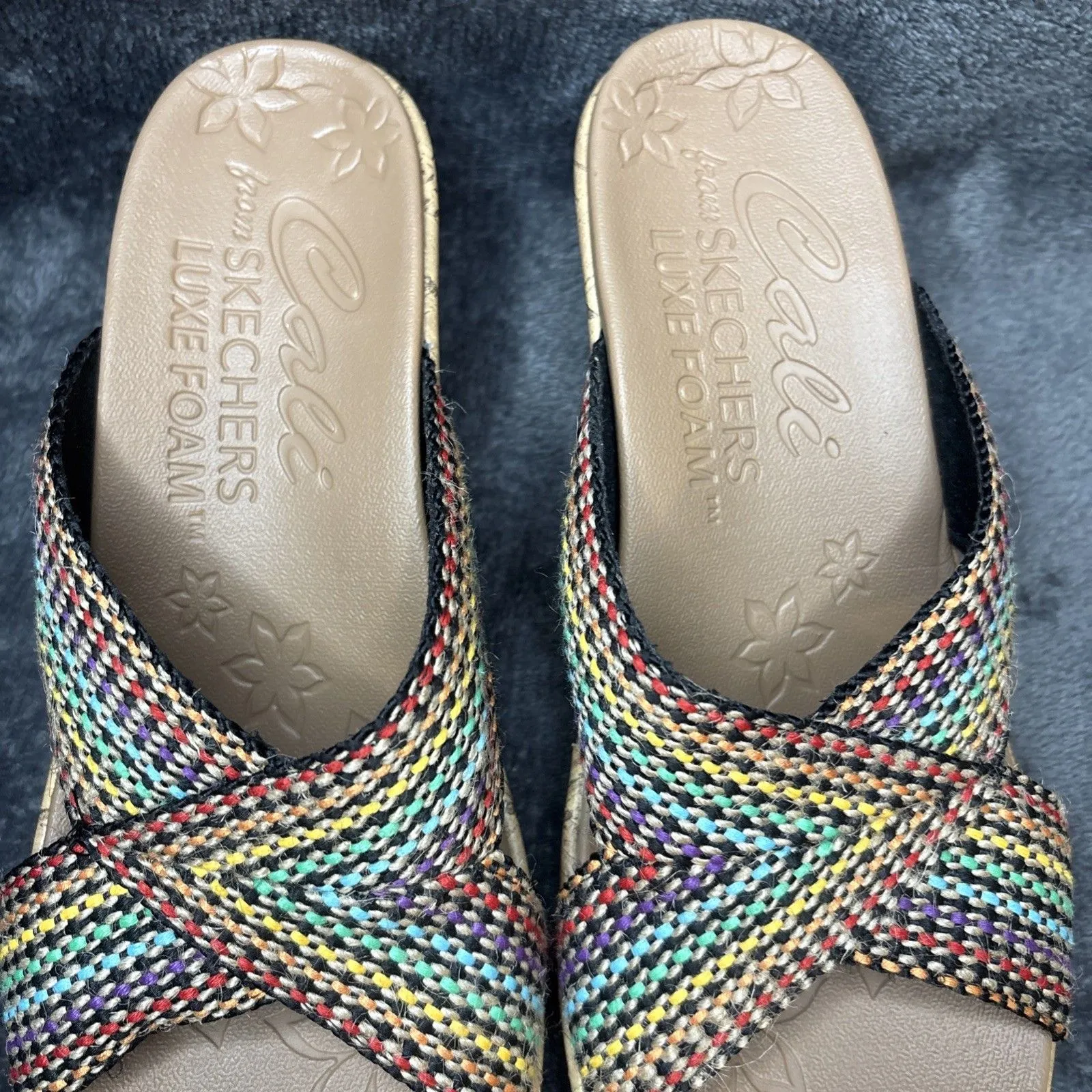 SKETCHERS Beverlee Womens Size 10 Wedge Cross Strap Sandals Shoes Rainbow - Image 3