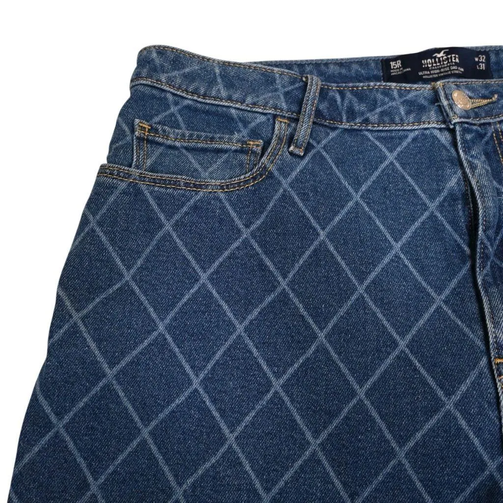 Hollister Women's 15 Ultra High-Rise Dad Jean - Image 5