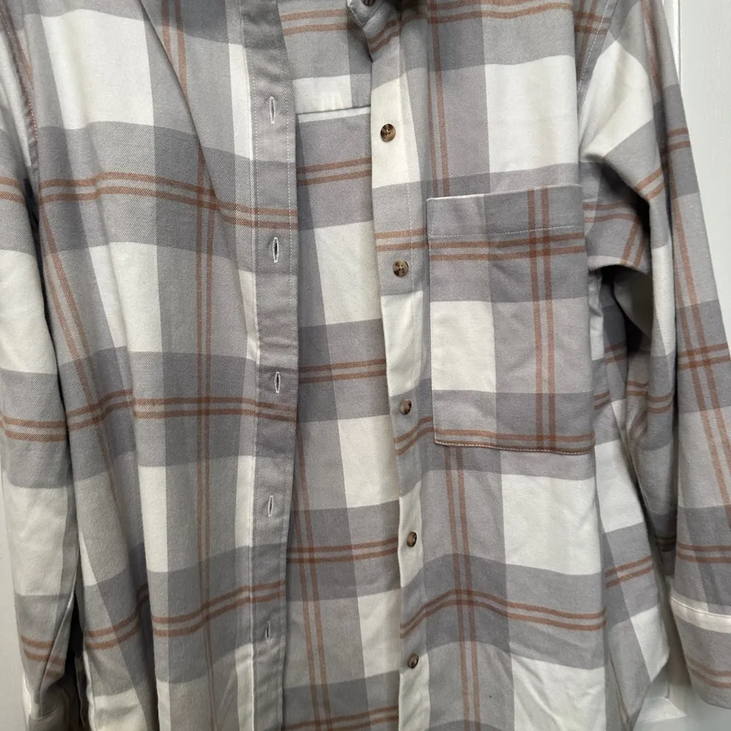 Abercrombie & Fitch Oversized Lightweight Plaid Shacket Size Medium - Image 2