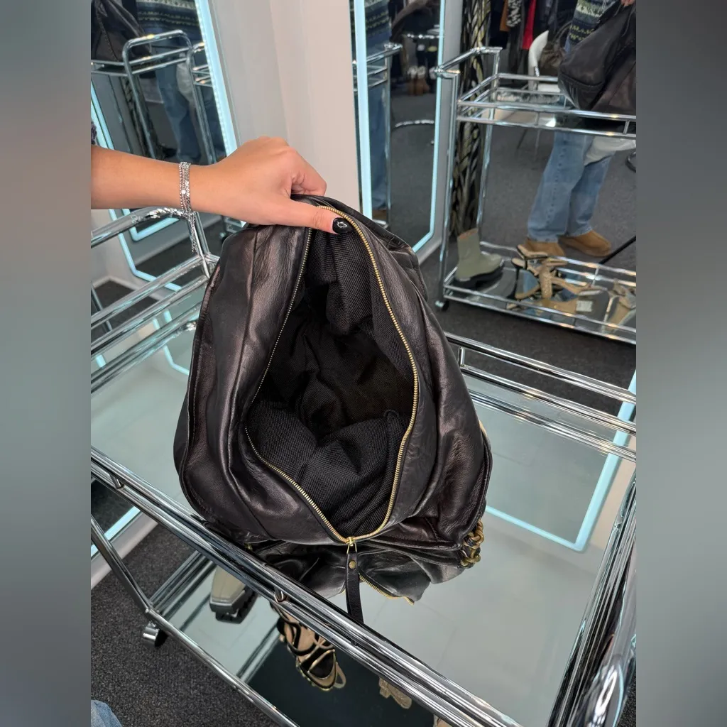 Elie tahari shoulder bag - Image 4