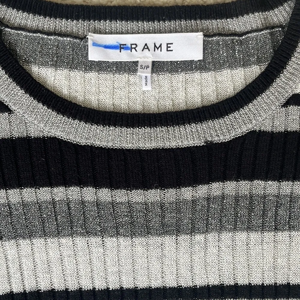 Like New Frame Striped Metallic Ribbed Long Sleeve Pullover Sweater Size Small - Image 4