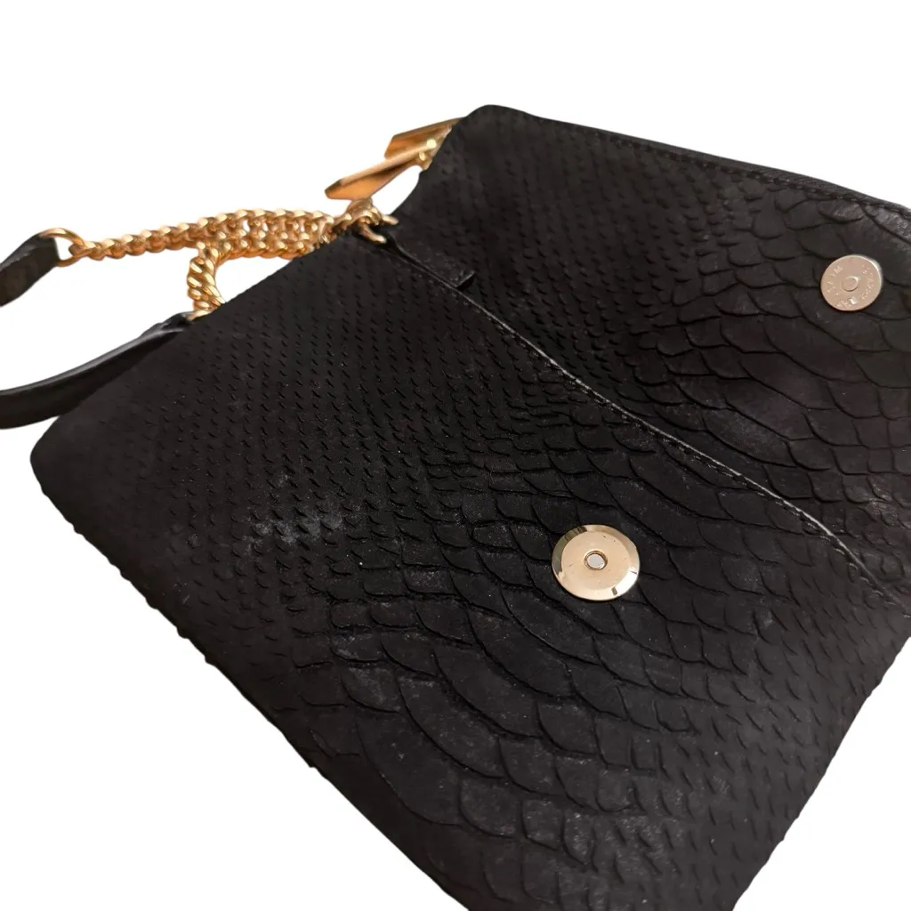 Henri Bendel Black Embossed Leather Wristlet Clutch 7x5 Gold Chain Rare Bag GUC - Image 5